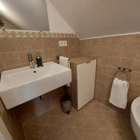 Ski-to-door Pistenblick * Bad Kleinkirchheim