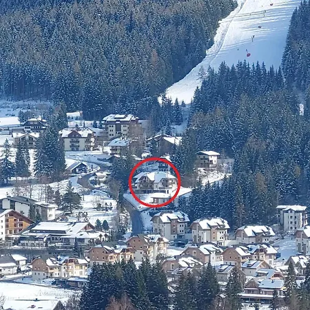 Ski-to-door Pistenblick *