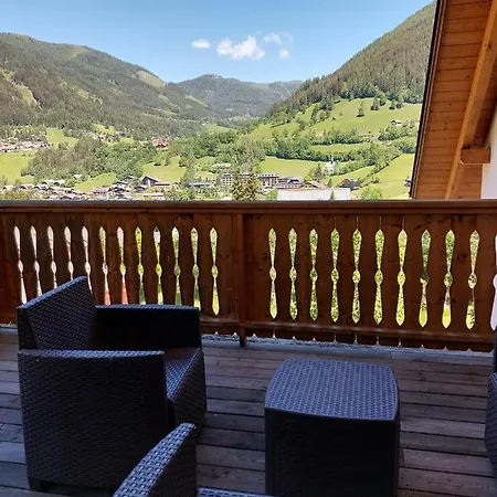 Ski-to-door Pistenblick *